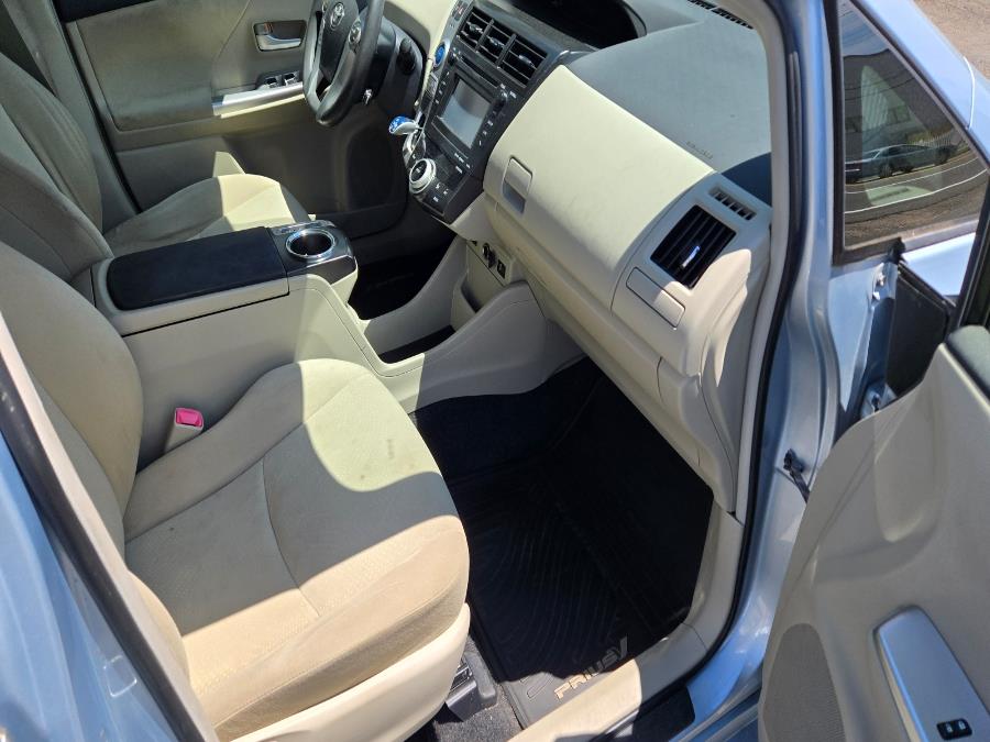 2012 Toyota Prius v 5dr Wgn Two (Natl), available for sale in West Haven, Connecticut | Uzun Auto. West Haven, Connecticut 2012 Toyota Prius v 5dr Wgn Two (Natl), available for sale in West Haven, Connecticut | Uzun Auto. West Haven, Connecticut