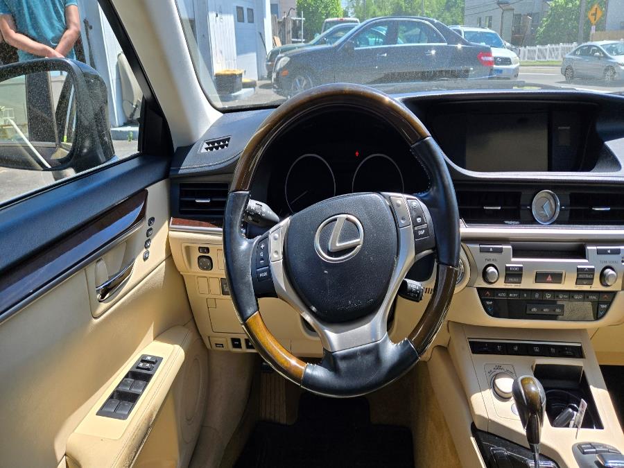 2014 Lexus ES 350 4dr Sdn, available for sale in West Haven, Connecticut | Uzun Auto. West Haven, Connecticut 2014 Lexus ES 350 4dr Sdn, available for sale in West Haven, Connecticut | Uzun Auto. West Haven, Connecticut