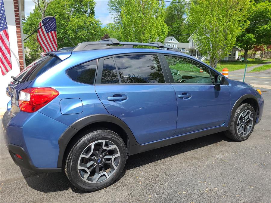 2016 Subaru Crosstrek 5dr Man 2.0i, available for sale in Canton, Connecticut | Lava Motors. Canton, Connecticut 2016 Subaru Crosstrek 5dr Man 2.0i, available for sale in Canton, Connecticut | Lava Motors. Canton, Connecticut