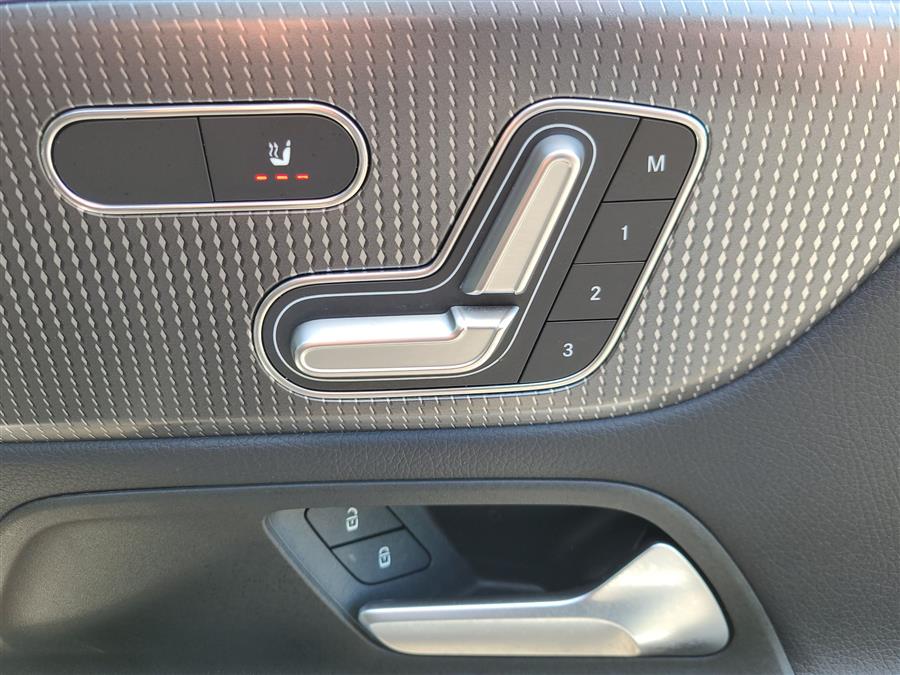 2020 Mercedes-Benz GLB GLB 250 4MATIC SUV, available for sale in Canton, Connecticut | Lava Motors. Canton, Connecticut 2020 Mercedes-Benz GLB GLB 250 4MATIC SUV, available for sale in Canton, Connecticut | Lava Motors. Canton, Connecticut