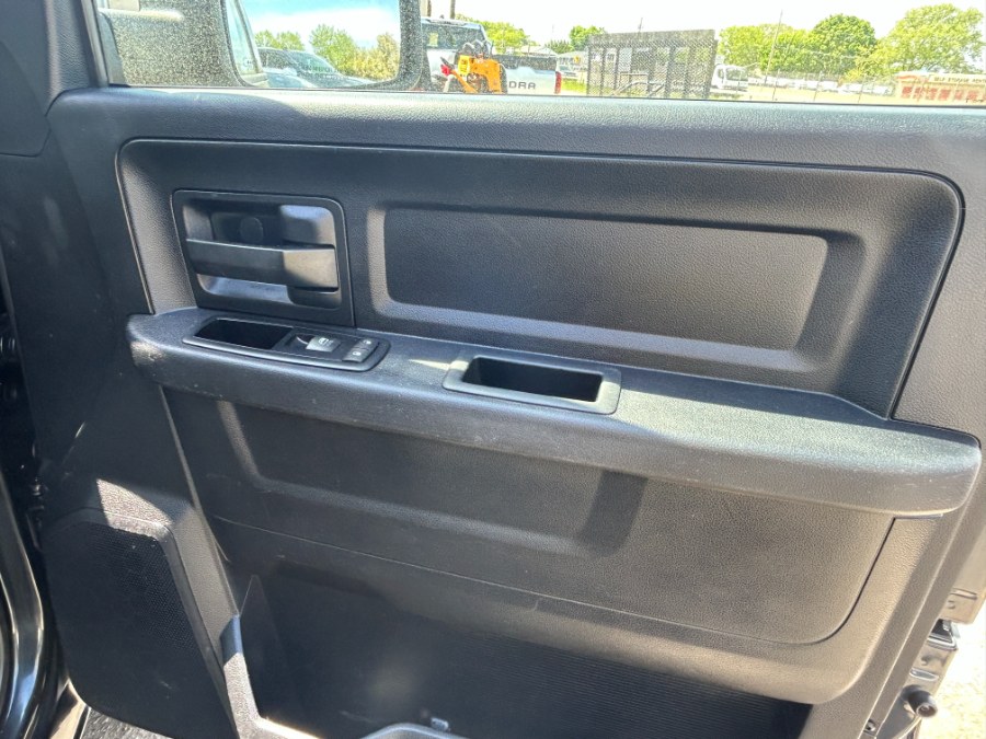 2014 Ram 1500 4WD Crew Cab 140.5" Express, available for sale in West Babylon, New York | New Gen Auto Group. West Babylon, New York 2014 Ram 1500 4WD Crew Cab 140.5" Express, available for sale in West Babylon, New York | New Gen Auto Group. West Babylon, New York