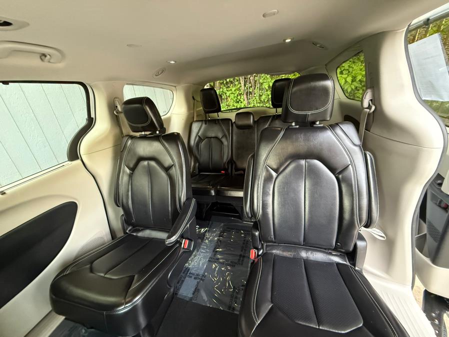 2023 Chrysler Pacifica Touring L FWD, available for sale in Newark, New Jersey | Champion Of Newark. Newark, New Jersey 2023 Chrysler Pacifica Touring L FWD, available for sale in Newark, New Jersey | Champion Of Newark. Newark, New Jersey