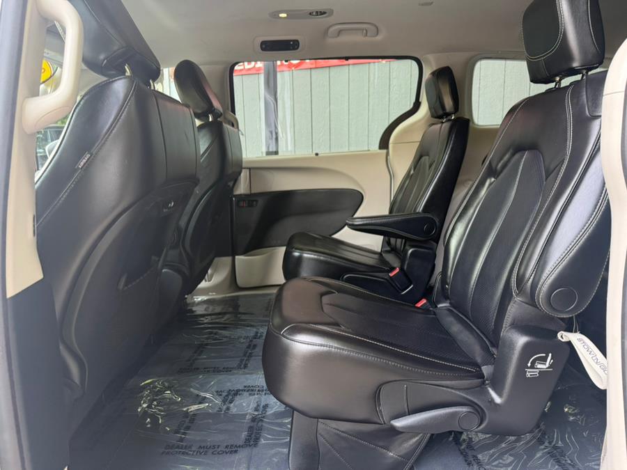 2023 Chrysler Pacifica Touring L FWD, available for sale in Newark, New Jersey | Champion Of Newark. Newark, New Jersey 2023 Chrysler Pacifica Touring L FWD, available for sale in Newark, New Jersey | Champion Of Newark. Newark, New Jersey