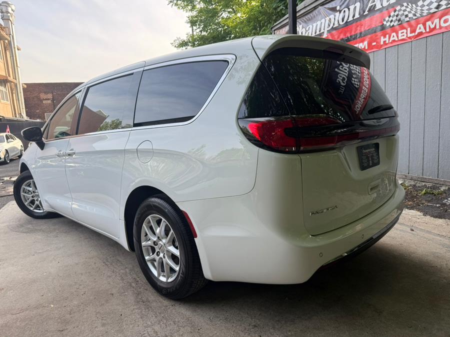 2023 Chrysler Pacifica Touring L FWD, available for sale in Newark, New Jersey | Champion Of Newark. Newark, New Jersey 2023 Chrysler Pacifica Touring L FWD, available for sale in Newark, New Jersey | Champion Of Newark. Newark, New Jersey