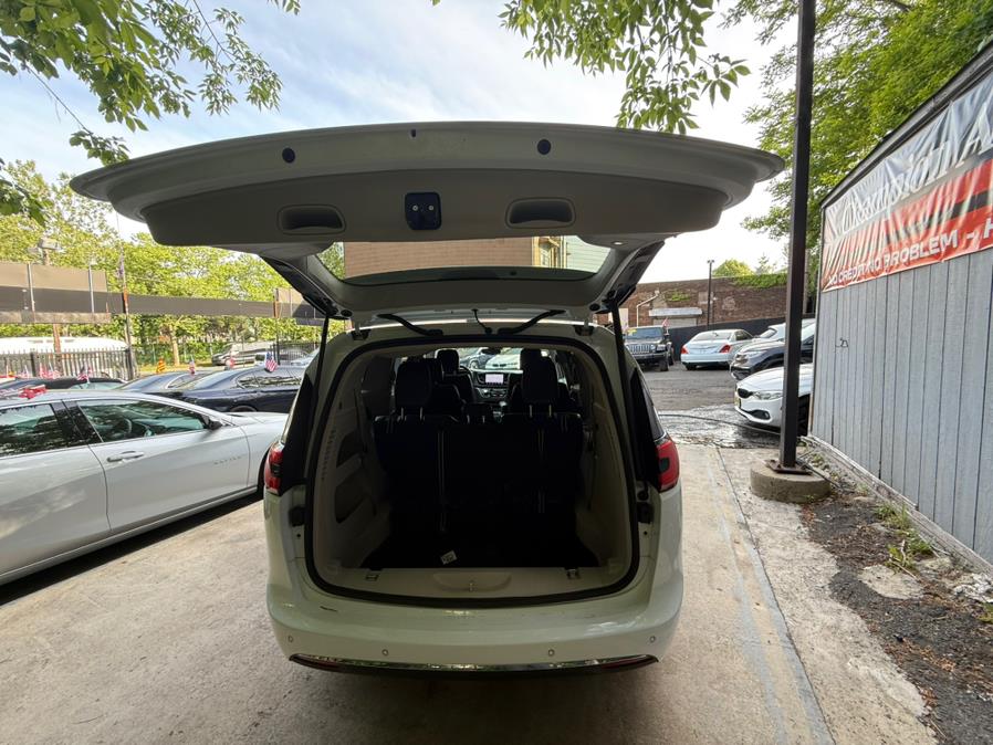 2023 Chrysler Pacifica Touring L FWD, available for sale in Newark, New Jersey | Champion Of Newark. Newark, New Jersey 2023 Chrysler Pacifica Touring L FWD, available for sale in Newark, New Jersey | Champion Of Newark. Newark, New Jersey