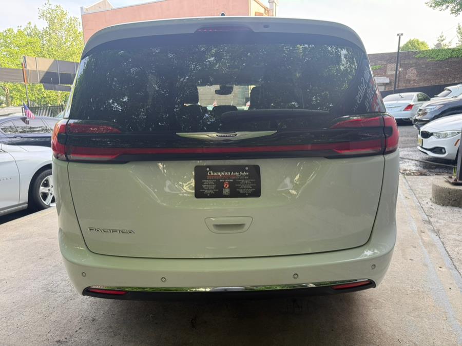 2023 Chrysler Pacifica Touring L FWD, available for sale in Newark, New Jersey | Champion Of Newark. Newark, New Jersey 2023 Chrysler Pacifica Touring L FWD, available for sale in Newark, New Jersey | Champion Of Newark. Newark, New Jersey