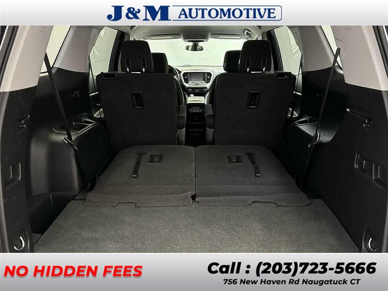 2017 GMC Acadia SLE, available for sale in Naugatuck, Connecticut | J&M Automotive Sls&Svc LLC. Naugatuck, Connecticut 2017 GMC Acadia SLE, available for sale in Naugatuck, Connecticut | J&M Automotive Sls&Svc LLC. Naugatuck, Connecticut