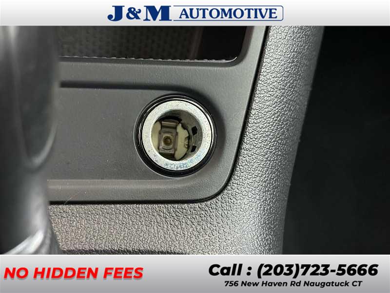 2015 Volkswagen Tiguan S, available for sale in Naugatuck, Connecticut | J&M Automotive Sls&Svc LLC. Naugatuck, Connecticut 2015 Volkswagen Tiguan S, available for sale in Naugatuck, Connecticut | J&M Automotive Sls&Svc LLC. Naugatuck, Connecticut