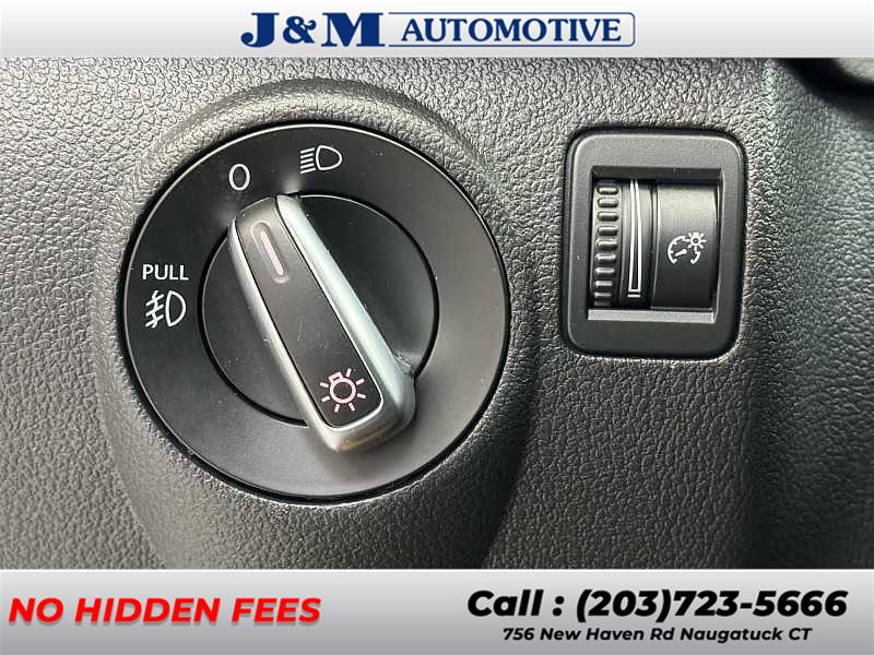 2015 Volkswagen Tiguan S, available for sale in Naugatuck, Connecticut | J&M Automotive Sls&Svc LLC. Naugatuck, Connecticut 2015 Volkswagen Tiguan S, available for sale in Naugatuck, Connecticut | J&M Automotive Sls&Svc LLC. Naugatuck, Connecticut