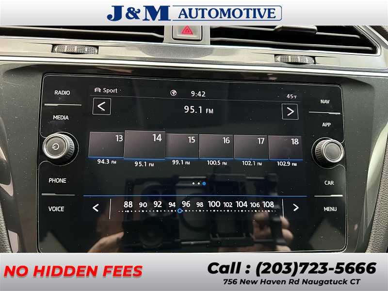 2020 Volkswagen Tiguan SEL, available for sale in Naugatuck, Connecticut | J&M Automotive Sls&Svc LLC. Naugatuck, Connecticut 2020 Volkswagen Tiguan SEL, available for sale in Naugatuck, Connecticut | J&M Automotive Sls&Svc LLC. Naugatuck, Connecticut