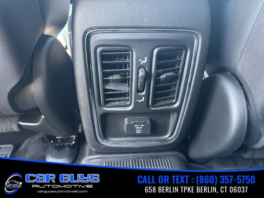 2012 Jeep Grand Cherokee 4WD 4dr Laredo, available for sale in Berlin, Connecticut | Car Guys Automotive LLC. Berlin, Connecticut 2012 Jeep Grand Cherokee 4WD 4dr Laredo, available for sale in Berlin, Connecticut | Car Guys Automotive LLC. Berlin, Connecticut