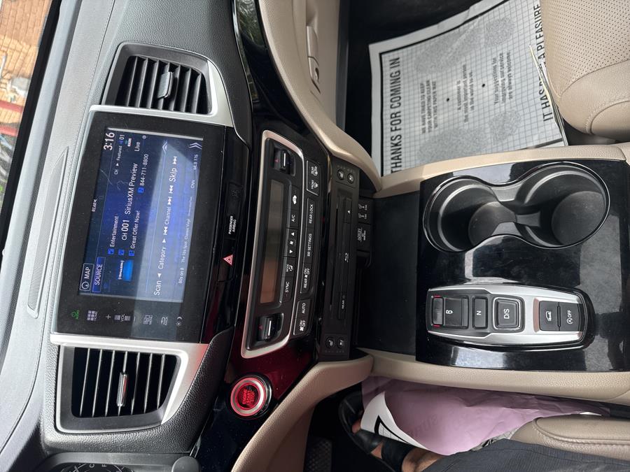 2016 Honda Pilot AWD 4dr Elite w/RES & Navi, available for sale in Shelton, Connecticut | Center Motorsports LLC. Shelton, Connecticut 2016 Honda Pilot AWD 4dr Elite w/RES & Navi, available for sale in Shelton, Connecticut | Center Motorsports LLC. Shelton, Connecticut