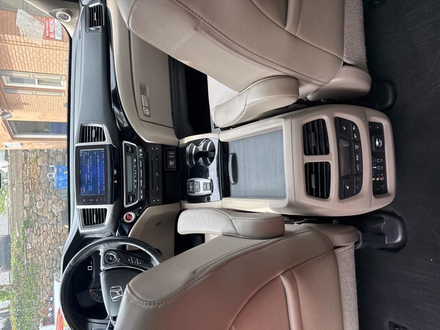 2016 Honda Pilot AWD 4dr Elite w/RES & Navi, available for sale in Shelton, Connecticut | Center Motorsports LLC. Shelton, Connecticut 2016 Honda Pilot AWD 4dr Elite w/RES & Navi, available for sale in Shelton, Connecticut | Center Motorsports LLC. Shelton, Connecticut