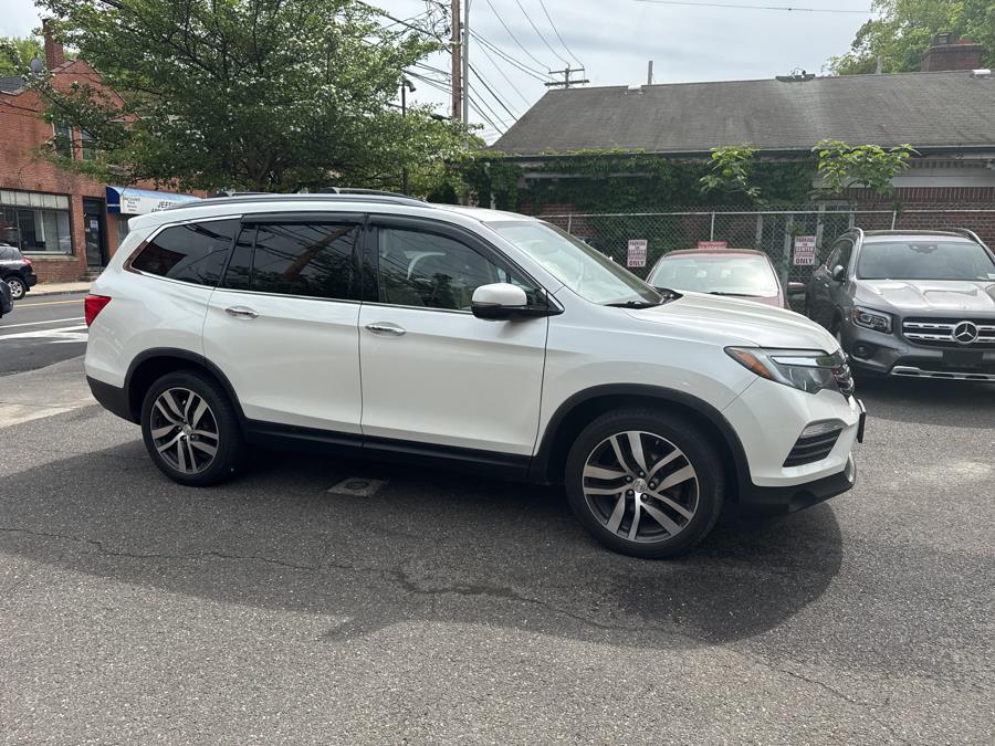 2016 Honda Pilot AWD 4dr Elite w/RES & Navi, available for sale in Shelton, Connecticut | Center Motorsports LLC. Shelton, Connecticut 2016 Honda Pilot AWD 4dr Elite w/RES & Navi, available for sale in Shelton, Connecticut | Center Motorsports LLC. Shelton, Connecticut