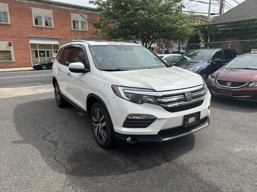 2016 Honda Pilot AWD 4dr Elite w/RES & Navi, available for sale in Shelton, Connecticut | Center Motorsports LLC. Shelton, Connecticut 2016 Honda Pilot AWD 4dr Elite w/RES & Navi, available for sale in Shelton, Connecticut | Center Motorsports LLC. Shelton, Connecticut