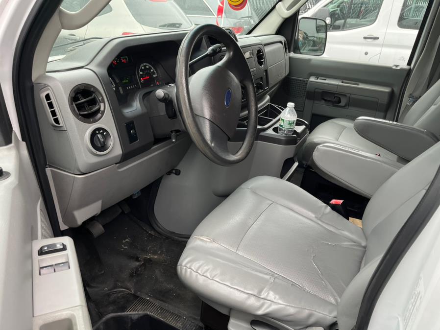 2013 Ford Econoline Wagon E-350 Super Duty Ext XL, available for sale in Corona, New York | Raymonds Cars Inc. Corona, New York 2013 Ford Econoline Wagon E-350 Super Duty Ext XL, available for sale in Corona, New York | Raymonds Cars Inc. Corona, New York