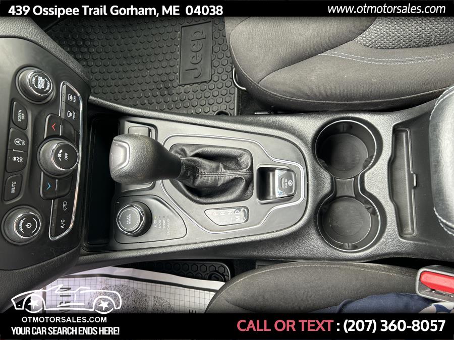 2019 Jeep Cherokee Latitude 4x4, available for sale in Gorham, Maine | Ossipee Trail Motor Sales. Gorham, Maine 2019 Jeep Cherokee Latitude 4x4, available for sale in Gorham, Maine | Ossipee Trail Motor Sales. Gorham, Maine