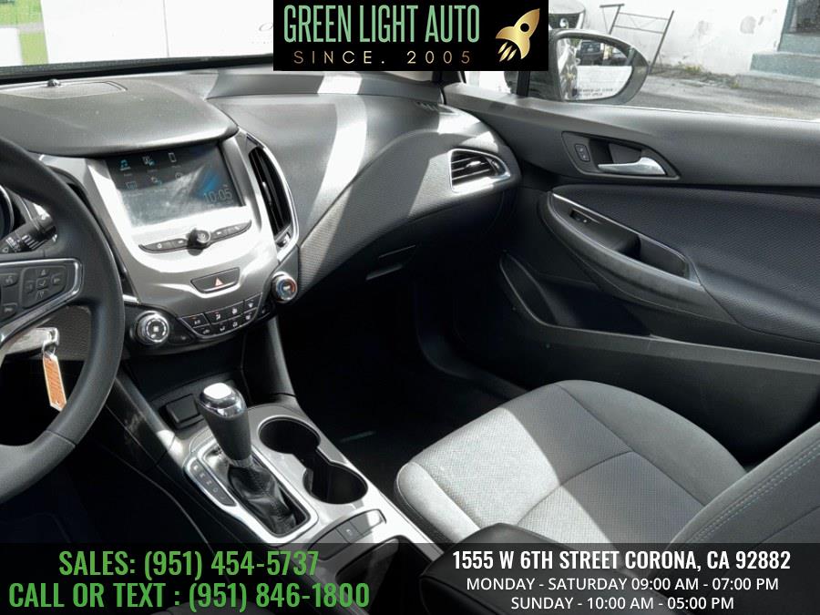 2018 Chevrolet Cruze 4dr Sdn 1.4L LT w/1SD, available for sale in Corona, California | Green Light Auto. Corona, California 2018 Chevrolet Cruze 4dr Sdn 1.4L LT w/1SD, available for sale in Corona, California | Green Light Auto. Corona, California
