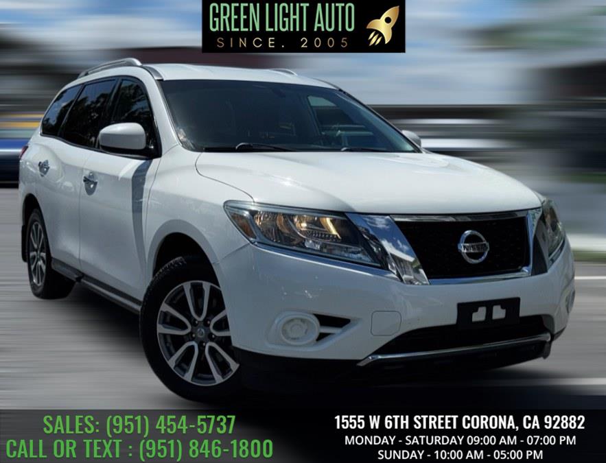 Used 2016 Nissan Pathfinder in Corona, California | Green Light Auto. Corona, California