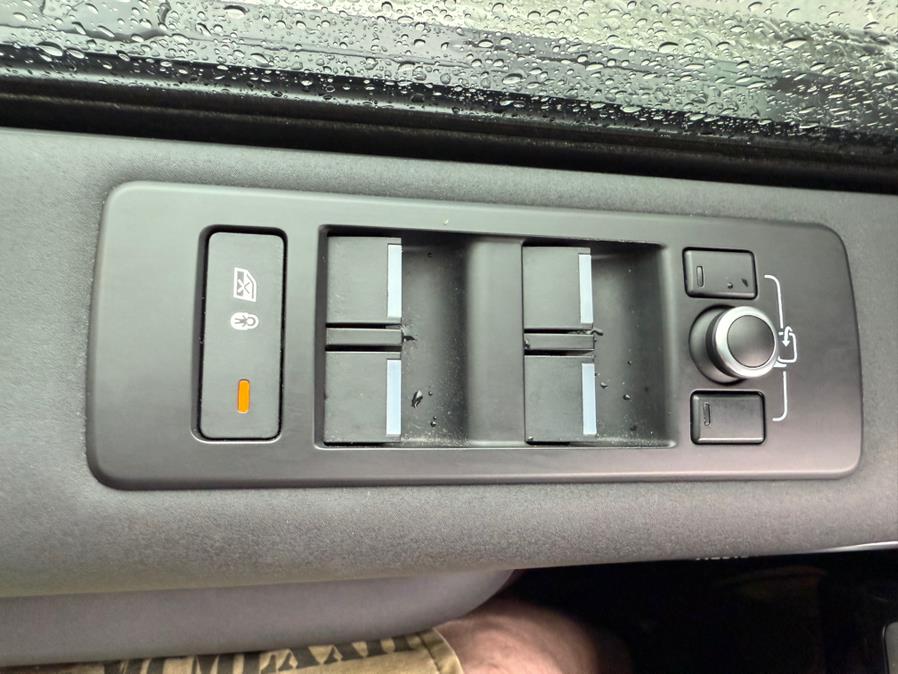 2018 Land Rover Discovery HSE Td6 Diesel, available for sale in Philadelphia, Pennsylvania | Eugen's Auto Sales & Repairs. Philadelphia, Pennsylvania 2018 Land Rover Discovery HSE Td6 Diesel, available for sale in Philadelphia, Pennsylvania | Eugen's Auto Sales & Repairs. Philadelphia, Pennsylvania
