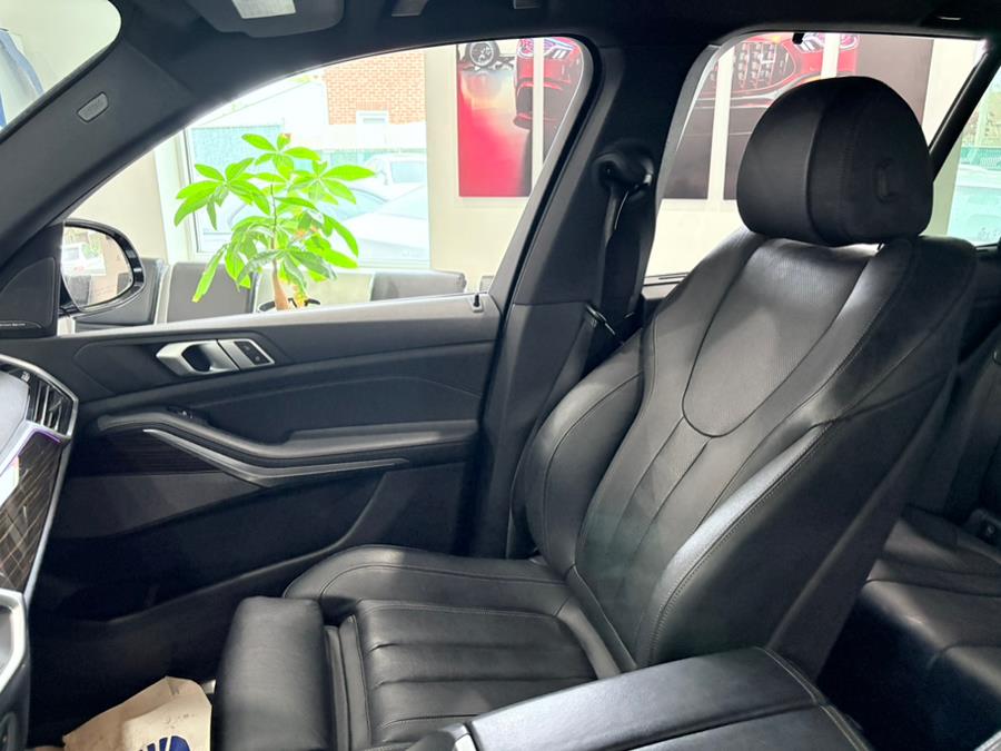 2019 BMW X5 xDrive40i Sports Activity Vehicle, available for sale in Franklin Square, New York | Luxury Motor Club. Franklin Square, New York 2019 BMW X5 xDrive40i Sports Activity Vehicle, available for sale in Franklin Square, New York | Luxury Motor Club. Franklin Square, New York