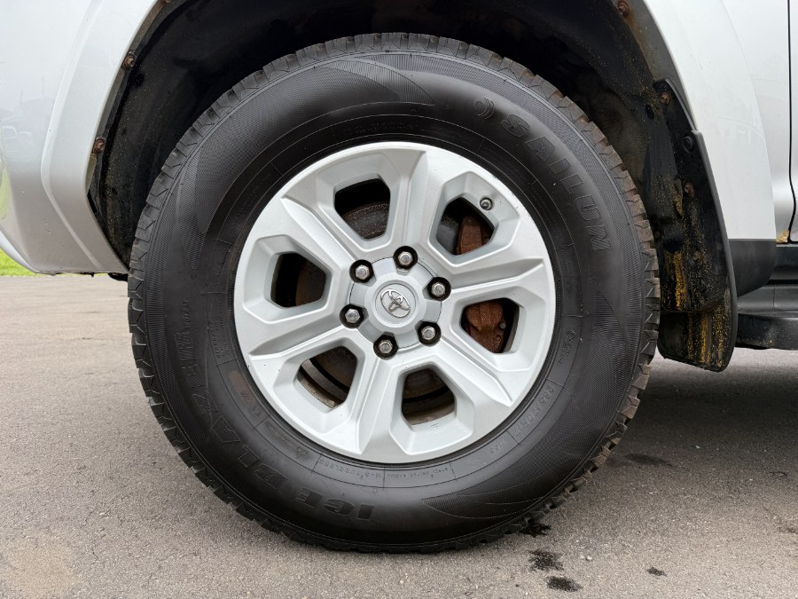 2015 Toyota 4Runner 4WD 4dr V6 SR5 (Natl), available for sale in Ortonville, Michigan | Marsh Auto Sales LLC. Ortonville, Michigan 2015 Toyota 4Runner 4WD 4dr V6 SR5 (Natl), available for sale in Ortonville, Michigan | Marsh Auto Sales LLC. Ortonville, Michigan