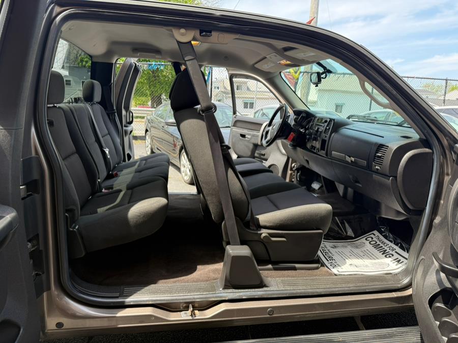 2013 Chevrolet Silverado 1500 4WD Ext Cab 143.5" LT, available for sale in Revere, Massachusetts | Wonderland Auto. Revere, Massachusetts 2013 Chevrolet Silverado 1500 4WD Ext Cab 143.5" LT, available for sale in Revere, Massachusetts | Wonderland Auto. Revere, Massachusetts