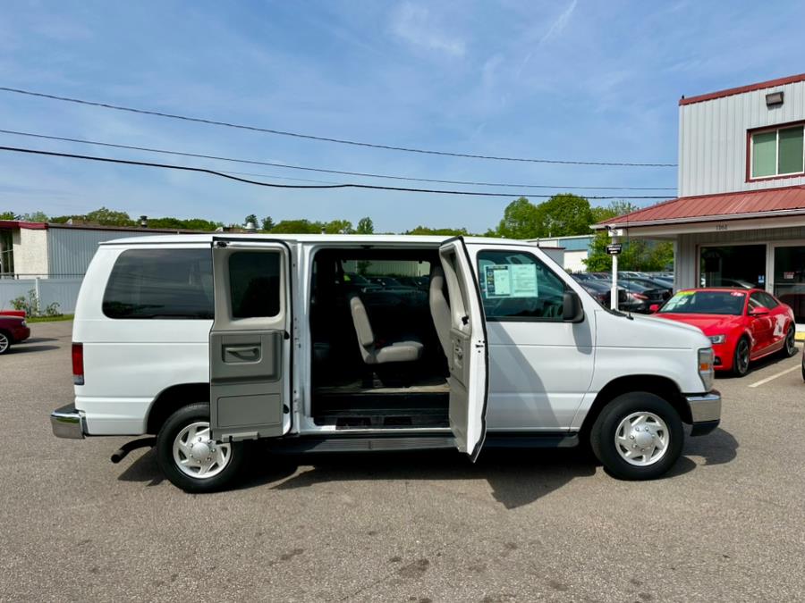 2011 Ford Econoline Wagon E-350 Super Duty XLT, available for sale in South Windsor, Connecticut | Mike And Tony Auto Sales, Inc. South Windsor, Connecticut 2011 Ford Econoline Wagon E-350 Super Duty XLT, available for sale in South Windsor, Connecticut | Mike And Tony Auto Sales, Inc. South Windsor, Connecticut