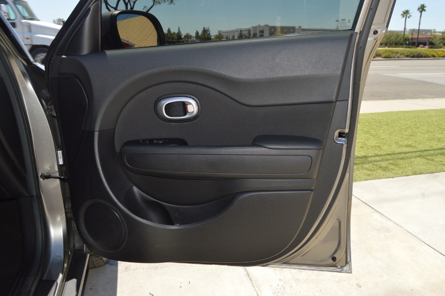 2019 Kia Soul Base Auto, available for sale in Moreno Valley, California | Fusion Motors Inc. Moreno Valley, California 2019 Kia Soul Base Auto, available for sale in Moreno Valley, California | Fusion Motors Inc. Moreno Valley, California