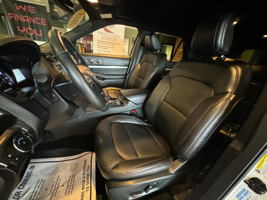 2018 Ford Explorer XLT 4WD, available for sale in West Hartford, Connecticut | AutoMax. West Hartford, Connecticut 2018 Ford Explorer XLT 4WD, available for sale in West Hartford, Connecticut | AutoMax. West Hartford, Connecticut