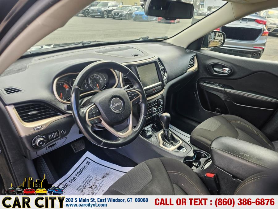 2016 Jeep Cherokee 4WD 4dr Latitude, available for sale in East Windsor, Connecticut | Car City LLC. East Windsor, Connecticut 2016 Jeep Cherokee 4WD 4dr Latitude, available for sale in East Windsor, Connecticut | Car City LLC. East Windsor, Connecticut