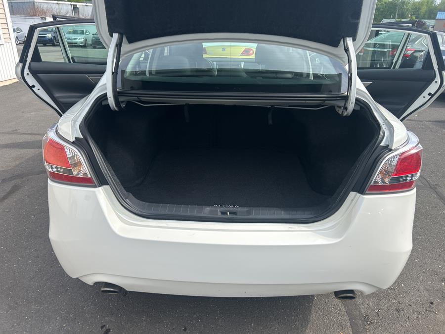 2015 Nissan Altima 4dr Sdn I4 2.5 S, available for sale in South Windsor , Connecticut | Ful-line Auto LLC. South Windsor , Connecticut 2015 Nissan Altima 4dr Sdn I4 2.5 S, available for sale in South Windsor , Connecticut | Ful-line Auto LLC. South Windsor , Connecticut