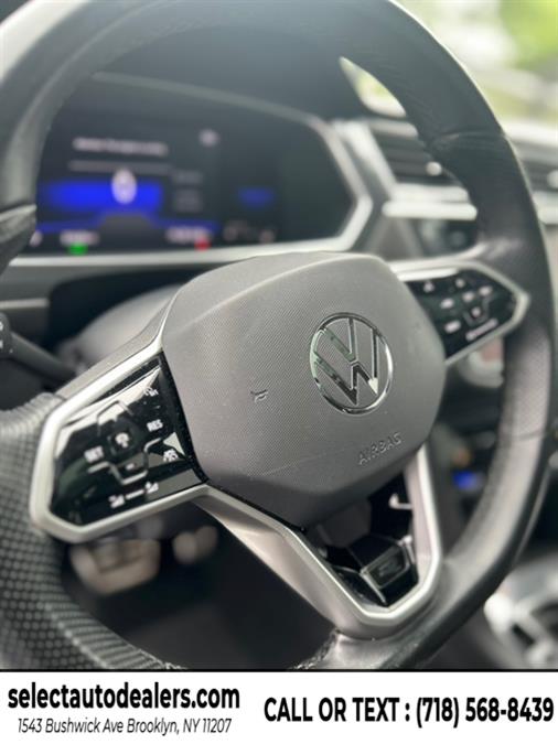 2022 Volkswagen Tiguan 2.0T SE R-Line Black 4MOTION, available for sale in Brooklyn, New York | Select Auto Dealers Corp. Brooklyn, New York 2022 Volkswagen Tiguan 2.0T SE R-Line Black 4MOTION, available for sale in Brooklyn, New York | Select Auto Dealers Corp. Brooklyn, New York