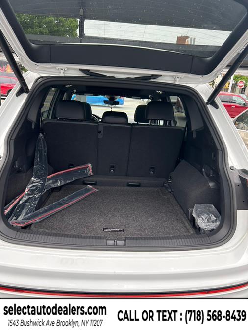 2022 Volkswagen Tiguan 2.0T SE R-Line Black 4MOTION, available for sale in Brooklyn, New York | Select Auto Dealers Corp. Brooklyn, New York 2022 Volkswagen Tiguan 2.0T SE R-Line Black 4MOTION, available for sale in Brooklyn, New York | Select Auto Dealers Corp. Brooklyn, New York