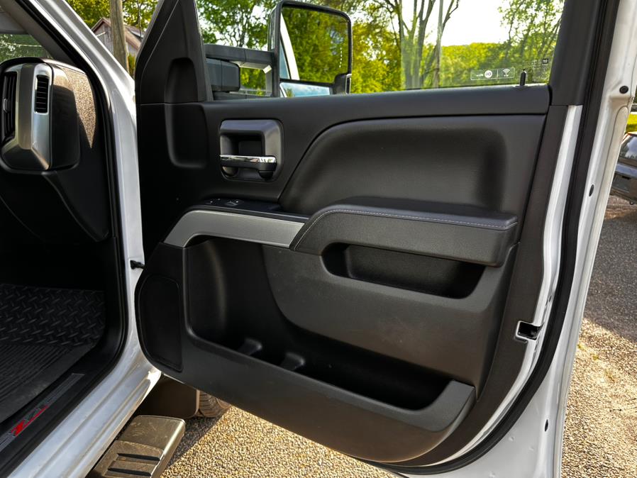 2018 Chevrolet Silverado 2500HD 4WD Crew Cab 153.7" LT, available for sale in New Milford, Connecticut | Faustos Auto Body and Repairs LLC. New Milford, Connecticut 2018 Chevrolet Silverado 2500HD 4WD Crew Cab 153.7" LT, available for sale in New Milford, Connecticut | Faustos Auto Body and Repairs LLC. New Milford, Connecticut