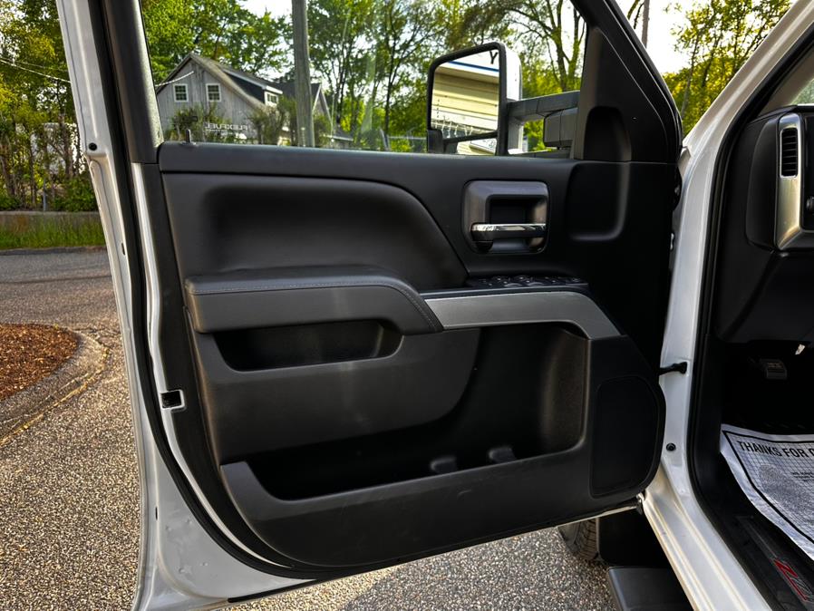 2018 Chevrolet Silverado 2500HD 4WD Crew Cab 153.7" LT, available for sale in New Milford, Connecticut | Faustos Auto Body and Repairs LLC. New Milford, Connecticut 2018 Chevrolet Silverado 2500HD 4WD Crew Cab 153.7" LT, available for sale in New Milford, Connecticut | Faustos Auto Body and Repairs LLC. New Milford, Connecticut