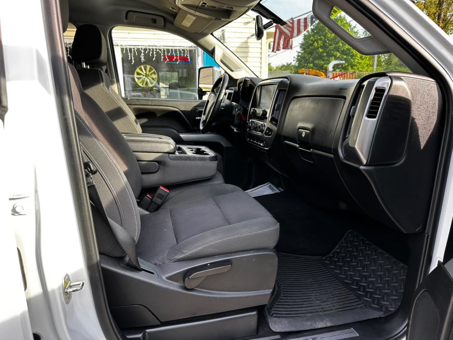 2018 Chevrolet Silverado 2500HD 4WD Crew Cab 153.7" LT, available for sale in New Milford, Connecticut | Faustos Auto Body and Repairs LLC. New Milford, Connecticut 2018 Chevrolet Silverado 2500HD 4WD Crew Cab 153.7" LT, available for sale in New Milford, Connecticut | Faustos Auto Body and Repairs LLC. New Milford, Connecticut