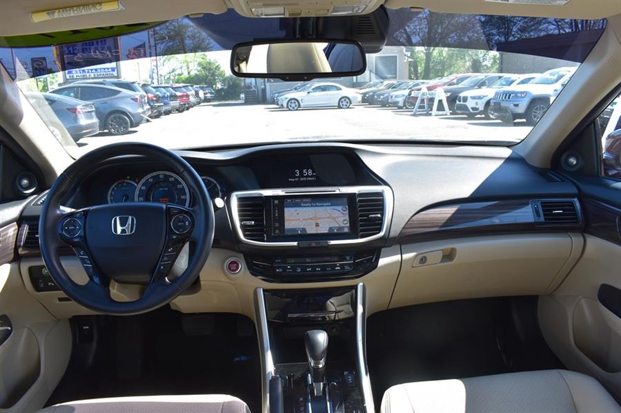 2017 Honda Accord TOURING, available for sale in Patchogue, New York | 112 Auto Plaza. Patchogue, New York 2017 Honda Accord TOURING, available for sale in Patchogue, New York | 112 Auto Plaza. Patchogue, New York