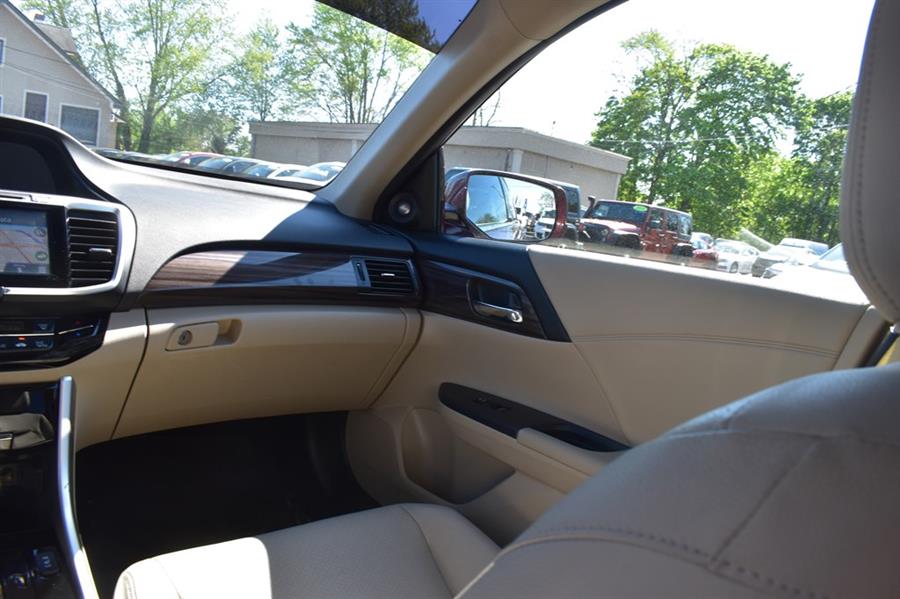 2017 Honda Accord TOURING, available for sale in Patchogue, New York | 112 Auto Plaza. Patchogue, New York 2017 Honda Accord TOURING, available for sale in Patchogue, New York | 112 Auto Plaza. Patchogue, New York