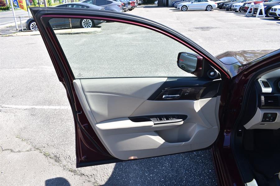 2017 Honda Accord TOURING, available for sale in Patchogue, New York | 112 Auto Plaza. Patchogue, New York 2017 Honda Accord TOURING, available for sale in Patchogue, New York | 112 Auto Plaza. Patchogue, New York