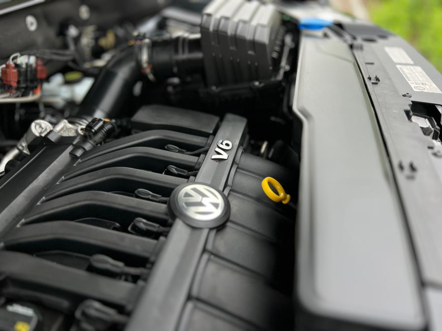 2019 Volkswagen Atlas 3.6L V6 SEL R-Line 4MOTION, available for sale in Paterson, New Jersey | Speedway Motors LLC. Paterson, New Jersey 2019 Volkswagen Atlas 3.6L V6 SEL R-Line 4MOTION, available for sale in Paterson, New Jersey | Speedway Motors LLC. Paterson, New Jersey