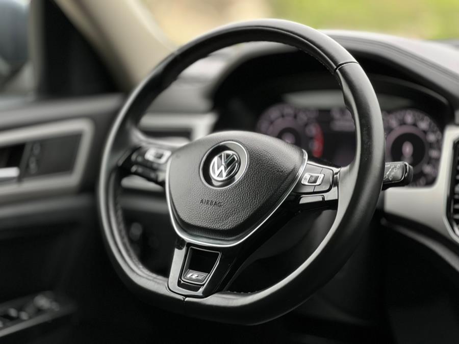 2019 Volkswagen Atlas 3.6L V6 SEL R-Line 4MOTION, available for sale in Paterson, New Jersey | Speedway Motors LLC. Paterson, New Jersey 2019 Volkswagen Atlas 3.6L V6 SEL R-Line 4MOTION, available for sale in Paterson, New Jersey | Speedway Motors LLC. Paterson, New Jersey