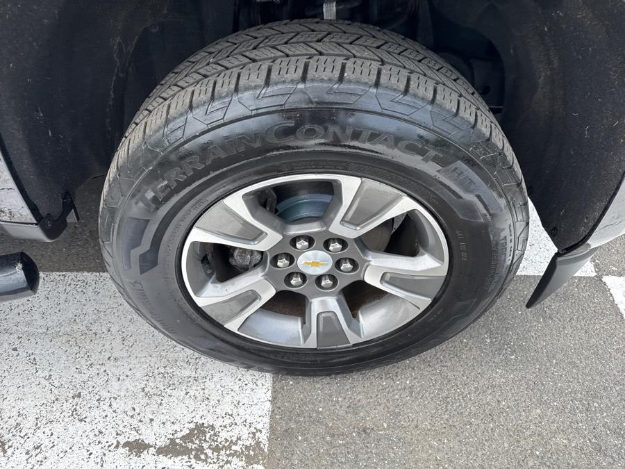 2017 Chevrolet Colorado 4WD Crew Cab Z71, available for sale in Waterbury, Connecticut | National Auto Brokers, Inc.. Waterbury, Connecticut 2017 Chevrolet Colorado 4WD Crew Cab Z71, available for sale in Waterbury, Connecticut | National Auto Brokers, Inc.. Waterbury, Connecticut