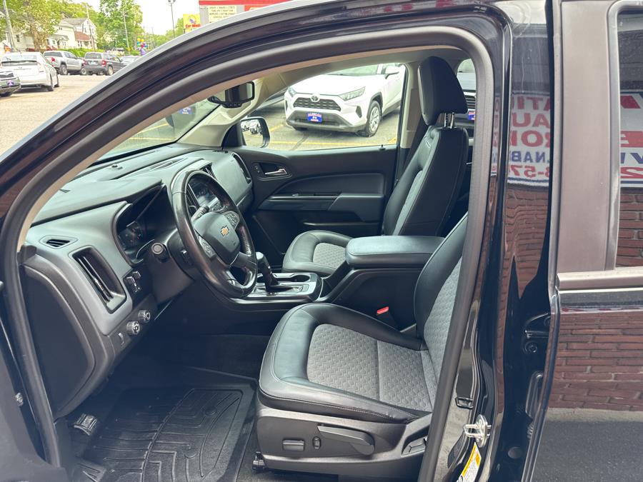 2017 Chevrolet Colorado 4WD Crew Cab Z71, available for sale in Waterbury, Connecticut | National Auto Brokers, Inc.. Waterbury, Connecticut 2017 Chevrolet Colorado 4WD Crew Cab Z71, available for sale in Waterbury, Connecticut | National Auto Brokers, Inc.. Waterbury, Connecticut
