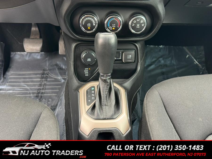 2015 Jeep Renegade 4WD 4dr Latitude, available for sale in East Rutherford, New Jersey | NJ Auto Traders. East Rutherford, New Jersey 2015 Jeep Renegade 4WD 4dr Latitude, available for sale in East Rutherford, New Jersey | NJ Auto Traders. East Rutherford, New Jersey