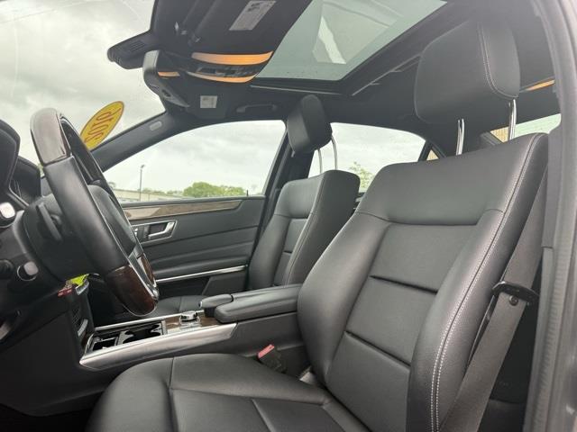 2016 Mercedes-benz E-class E 350, available for sale in Stratford, Connecticut | Wiz Leasing Inc. Stratford, Connecticut 2016 Mercedes-benz E-class E 350, available for sale in Stratford, Connecticut | Wiz Leasing Inc. Stratford, Connecticut