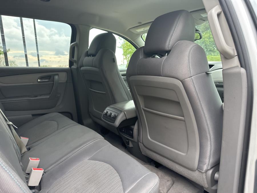 2016 Chevrolet Traverse AWD 4dr LS, available for sale in Beavercreek, Ohio | Wholesale Direct Motors. Beavercreek, Ohio 2016 Chevrolet Traverse AWD 4dr LS, available for sale in Beavercreek, Ohio | Wholesale Direct Motors. Beavercreek, Ohio