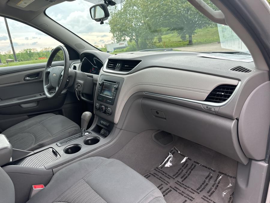 2016 Chevrolet Traverse AWD 4dr LS, available for sale in Beavercreek, Ohio | Wholesale Direct Motors. Beavercreek, Ohio 2016 Chevrolet Traverse AWD 4dr LS, available for sale in Beavercreek, Ohio | Wholesale Direct Motors. Beavercreek, Ohio