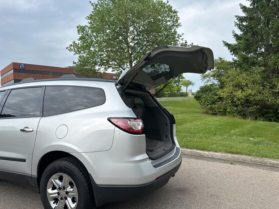 2016 Chevrolet Traverse AWD 4dr LS, available for sale in Beavercreek, Ohio | Wholesale Direct Motors. Beavercreek, Ohio 2016 Chevrolet Traverse AWD 4dr LS, available for sale in Beavercreek, Ohio | Wholesale Direct Motors. Beavercreek, Ohio