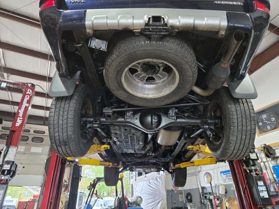 2004 Toyota 4Runner 4dr SR5 Sport V6 Auto 4WD, available for sale in Bristol, Connecticut | Dealmax Motors LLC. Bristol, Connecticut 2004 Toyota 4Runner 4dr SR5 Sport V6 Auto 4WD, available for sale in Bristol, Connecticut | Dealmax Motors LLC. Bristol, Connecticut